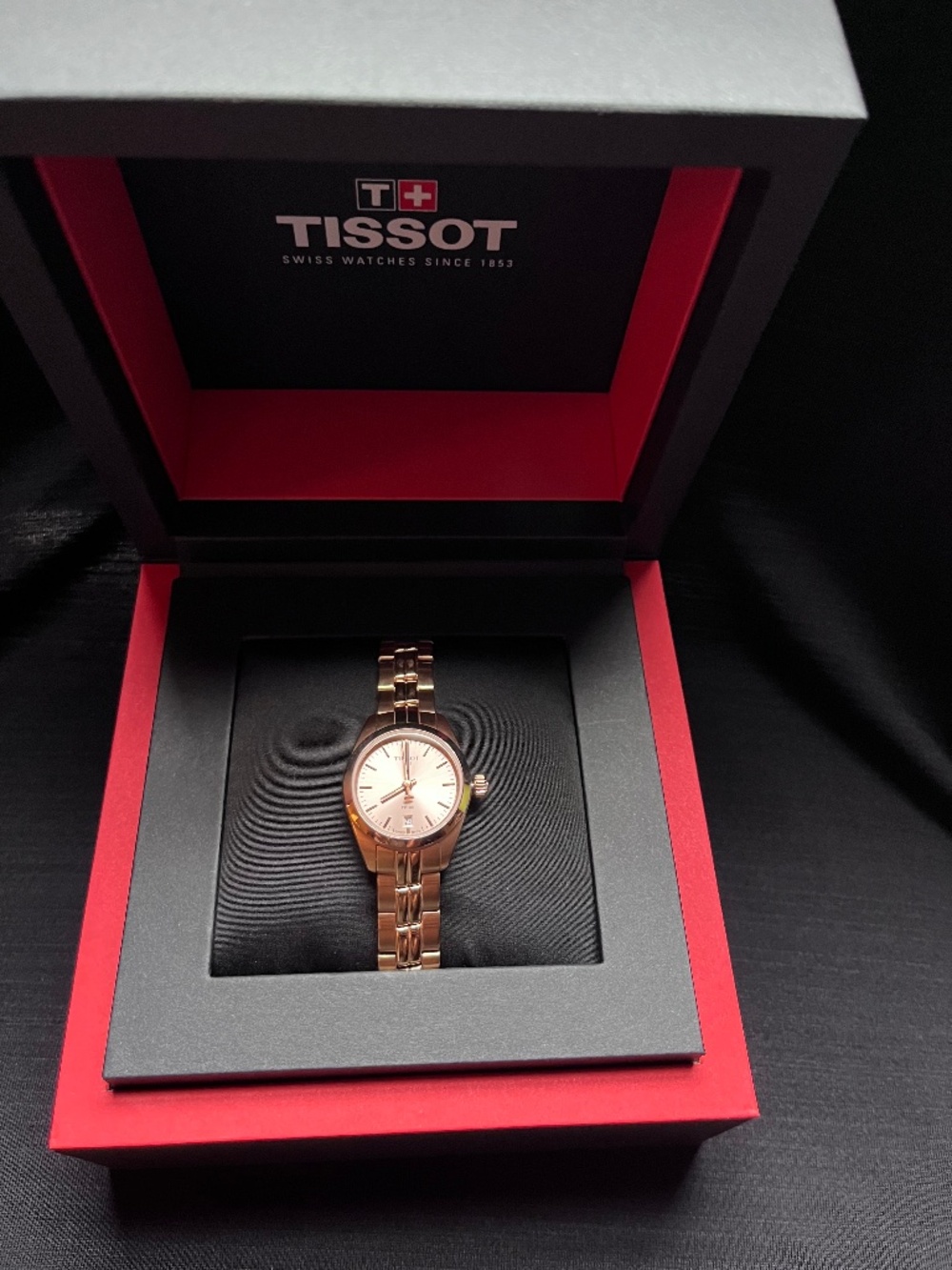 Tissot T-Classic Women's Rose Gold PVD Watch T101.010.33.451.00 w/ Box - Picture 2 of 8